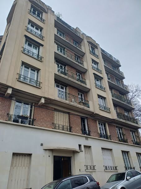 Location  appartement 4 pièces 90.4 m² à Vanves (92170), 2 400 €
