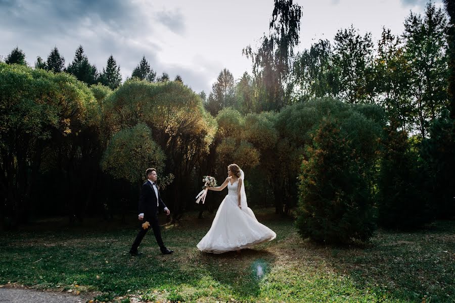 Fotografo di matrimoni Anna Botova (arcobaleno). Foto del 17 novembre 2018