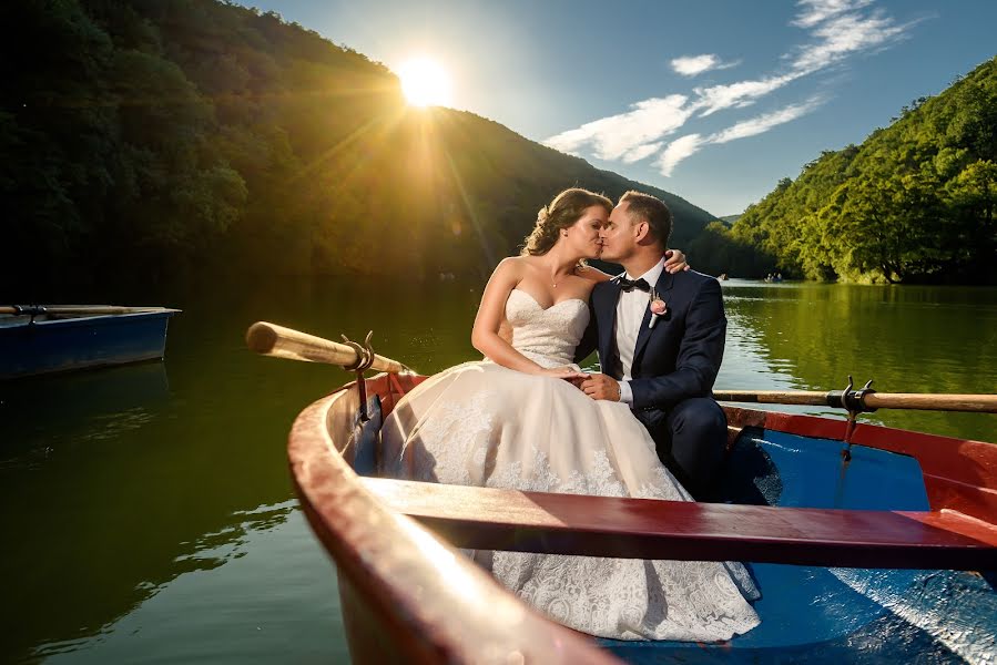 Fotógrafo de casamento Bence Pányoki (panyokibence). Foto de 20 de agosto 2017