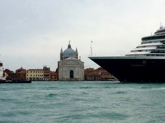 Grandi Navi Fuoriluogo di giuseppedangelo