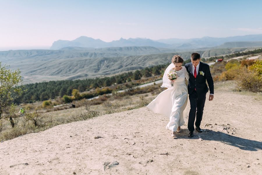 Fotografo di matrimoni Anna Sergeenko (anhenfeo). Foto del 14 novembre 2018