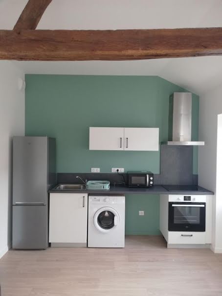 Location  appartement 2 pièces 45 m² à Geaune (40320), 476 €