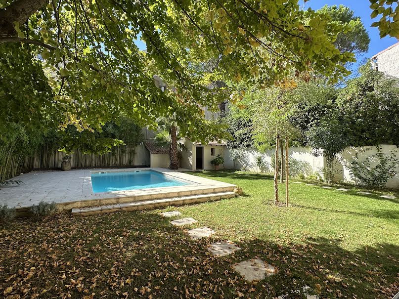 Vente maison 7 pièces 220 m² à Nimes (30000), 798 000 €