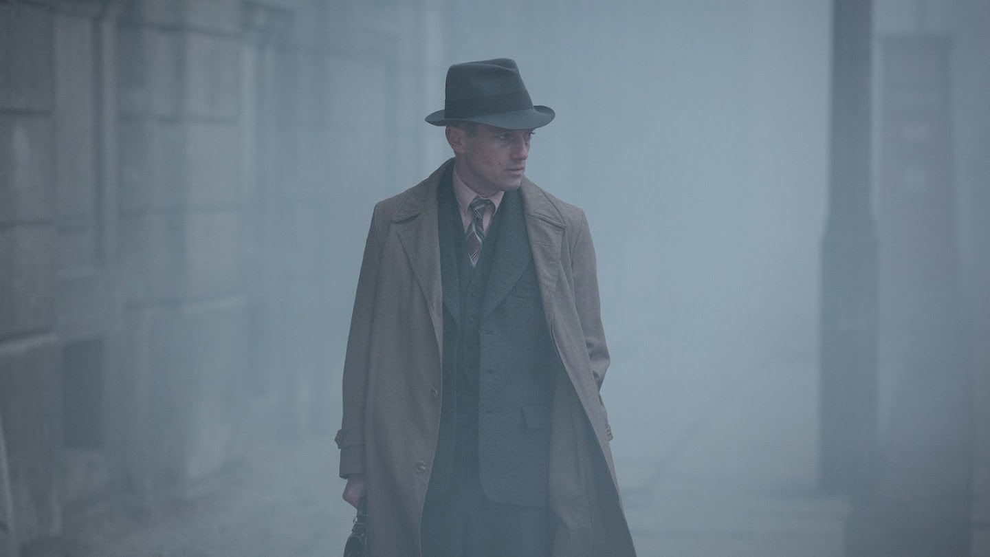 Watch Babylon Berlin live