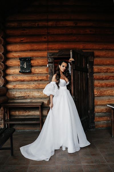 Bröllopsfotograf Emiliya Korobova (emiliya). Foto av 13 februari 2022