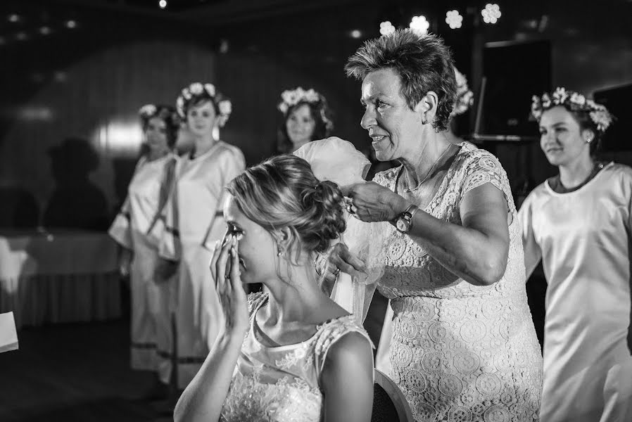 Fotógrafo de bodas Juri Khačadurov (elegantehochzeit). Foto del 29 de enero 2022