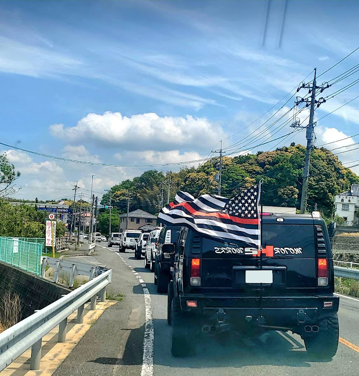 H2のハマー仲間・アメ車仲間・ハマー好きと繋がりたい・アメ車好きと繋がりたい・ツーリングオフ会に関するカスタム事例の投稿画像3枚目