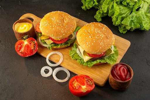 Veggie Supreme Burger With Nachos