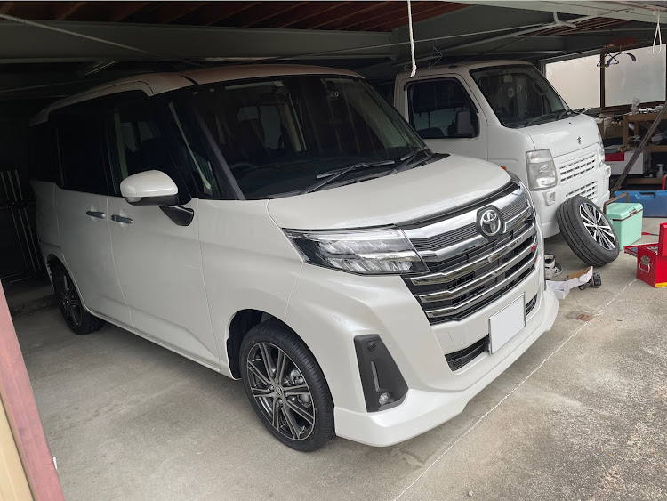 ルーミーカスタムのみんなでつくろうホイール図鑑・純正流用ホイール・カローラフィールダー・家族車に関するカスタム事例の投稿画像1枚目