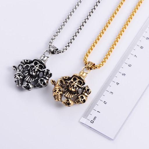Title 5, Fashionable Titanium Steel Skull Pendant. A bol...