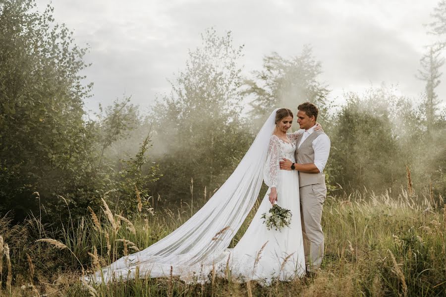 Wedding photographer Eva Holásková (evaholaskova). Photo of 15 September 2022