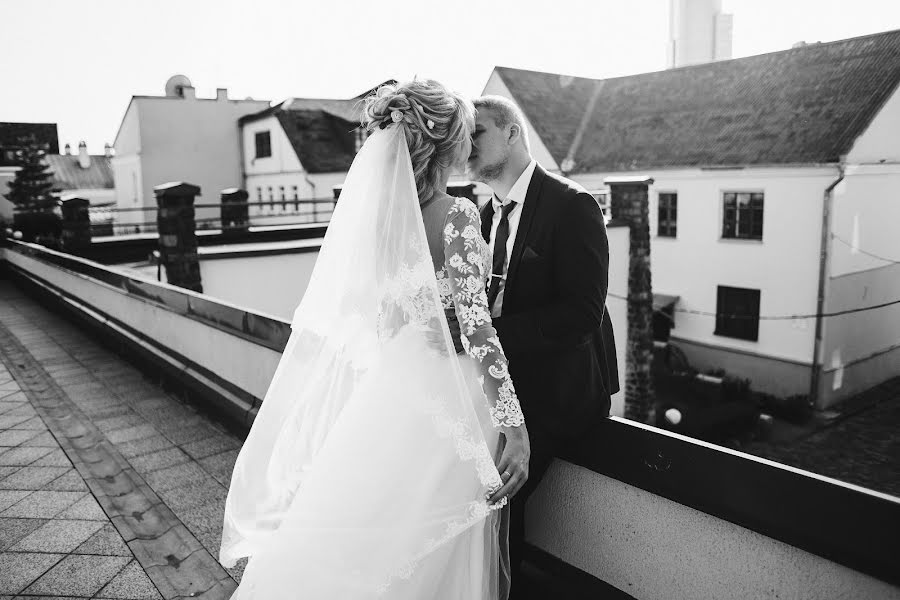 Fotógrafo de casamento Misha Lukashevich (mephoto). Foto de 20 de setembro 2018