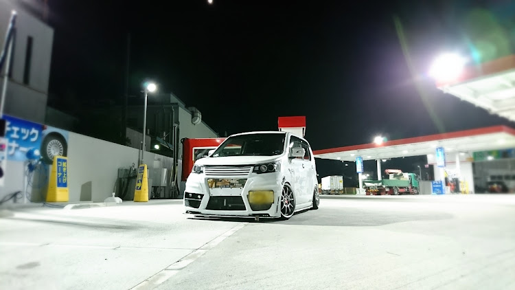 ワゴンRスティングレーの洗車・ガソスタ映え・ガソスタ盛り・コラボ・SSRに関するカスタム事例の投稿画像2枚目