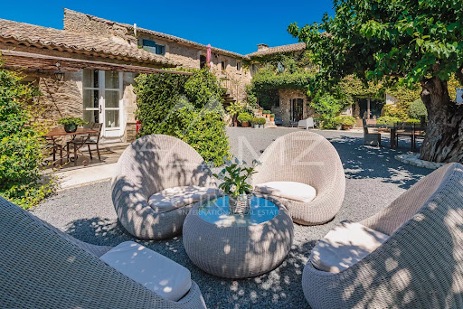 Property with pool 3