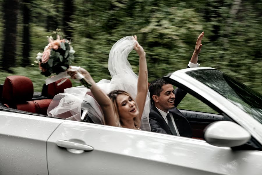 Fotógrafo de casamento Svetlana Lukoyanova (lanalu). Foto de 11 de setembro 2017