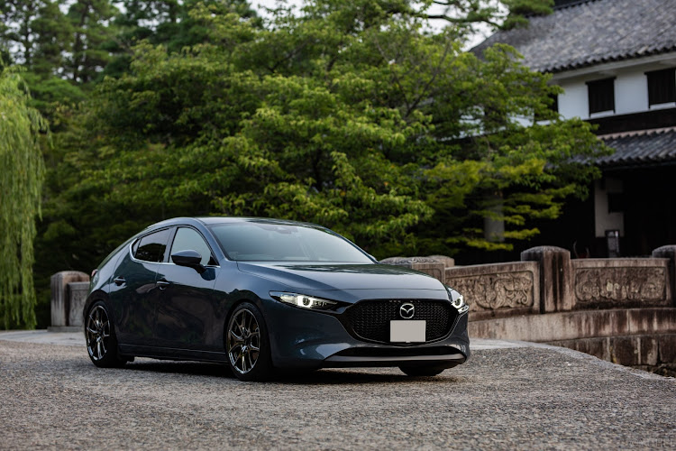 MAZDA3のゆうへ～さんが投稿したカスタム事例の投稿画像2枚目