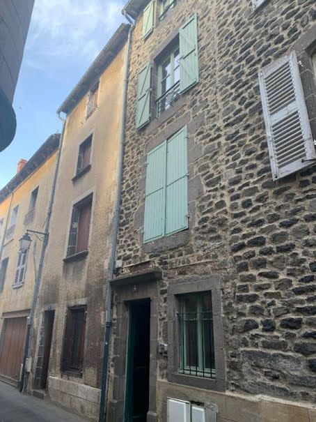 Vente maison 9 pièces 190 m² à Saint-Flour (15100), 98 500 €