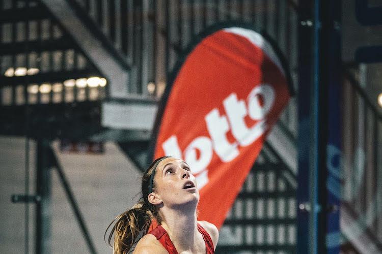 Wisselend succes bij eerste ontmoeting op WK padel: Belgische vrouwen winnen ruim, Belgische mannen verliezen