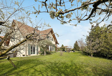 Maison avec jardin et terrasse 1