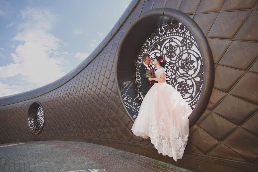 Fotógrafo de casamento Ilya Lanochkin (lanochkinilya). Foto de 3 de março 2020