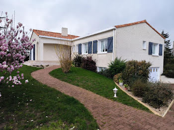 maison à Les Landes-Genusson (85)