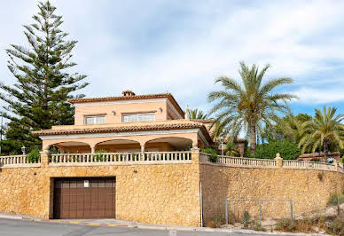 Villa with pool and terrace 5