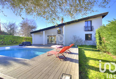 House with pool and terrace 3