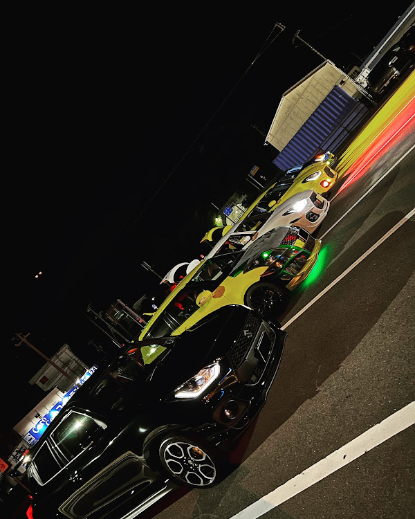 スイフトスポーツのスイフトスポーツZc33s・スイスポ女子・スイフトスポーツ好きと繋がりたい・プチオフ会・車好きと繋がりたいに関するカスタム事例の投稿画像1枚目