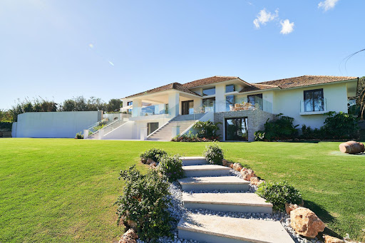 Villa with pool and terrace 3