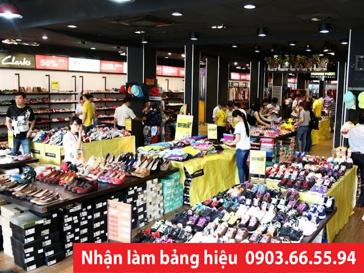 mẫu thiết kế biển quảng cáo thời trang 85