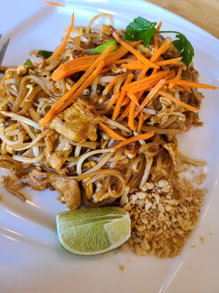 Chicken Pad Thai