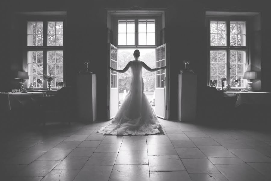 Fotografo di matrimoni Andy Flischikowski (momentarchiv). Foto del 19 dicembre 2019