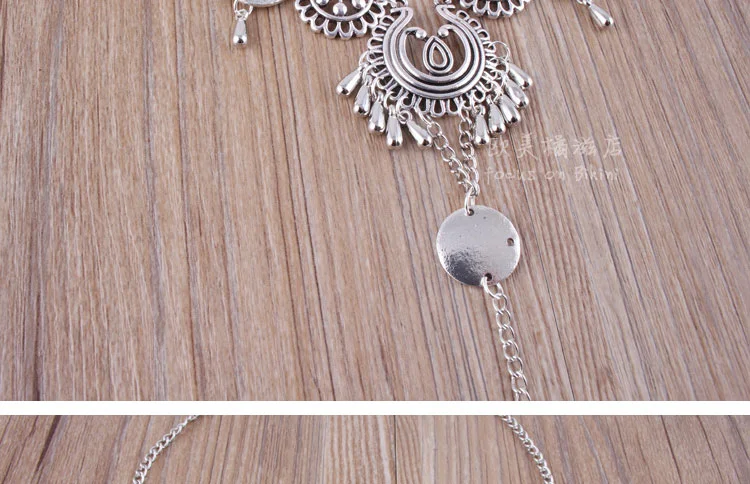 Retro zilveren enkelband in etnische stijl, hol uitgesneden met metalen kwastjesketting, strandaccessoire, zomerse sieraden