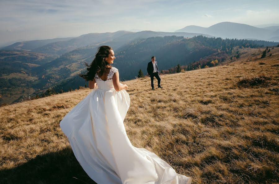 Fotógrafo de casamento Orest Palamar (palamar). Foto de 2 de fevereiro 2018