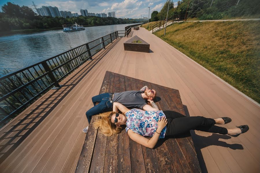 Jurufoto perkahwinan Yaroslav Tourchukov (taura). Foto pada 26 Ogos 2018