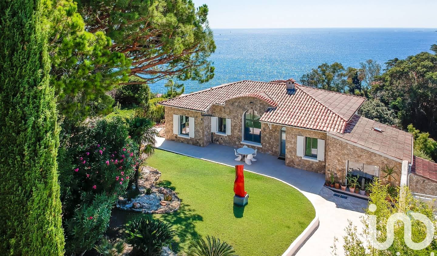 House with pool and terrace Vallauris