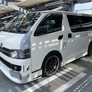 ハイエースバン TRH200V