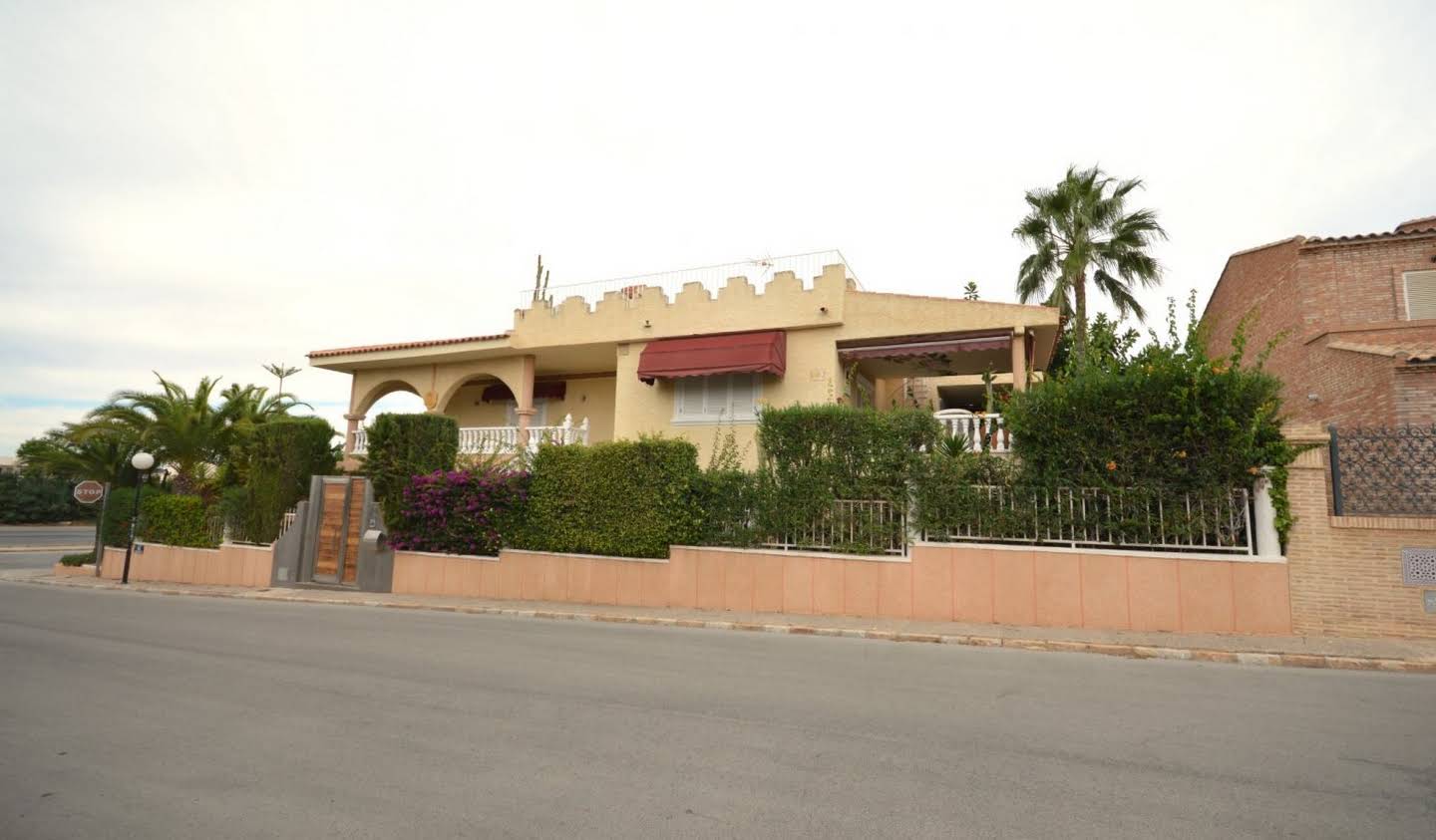 Villa with pool and terrace Torrevieja