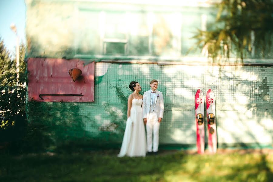 Wedding photographer Aleksey Chizhik (someonesvoice). Photo of 24 December 2013