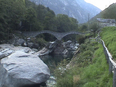 La " M " della Val Verzasca (Svizzera) di horton37