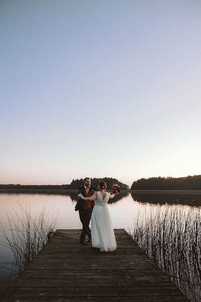 Fotografo di matrimoni Salla Vesa-Tikkanen (kuvaajalahti). Foto del 15 dicembre 2022