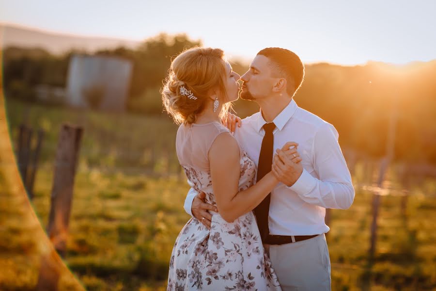 Fotografo di matrimoni Viktor Dubov (viktordubov). Foto del 14 luglio 2016