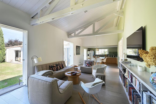 Maison avec piscine et terrasse 4