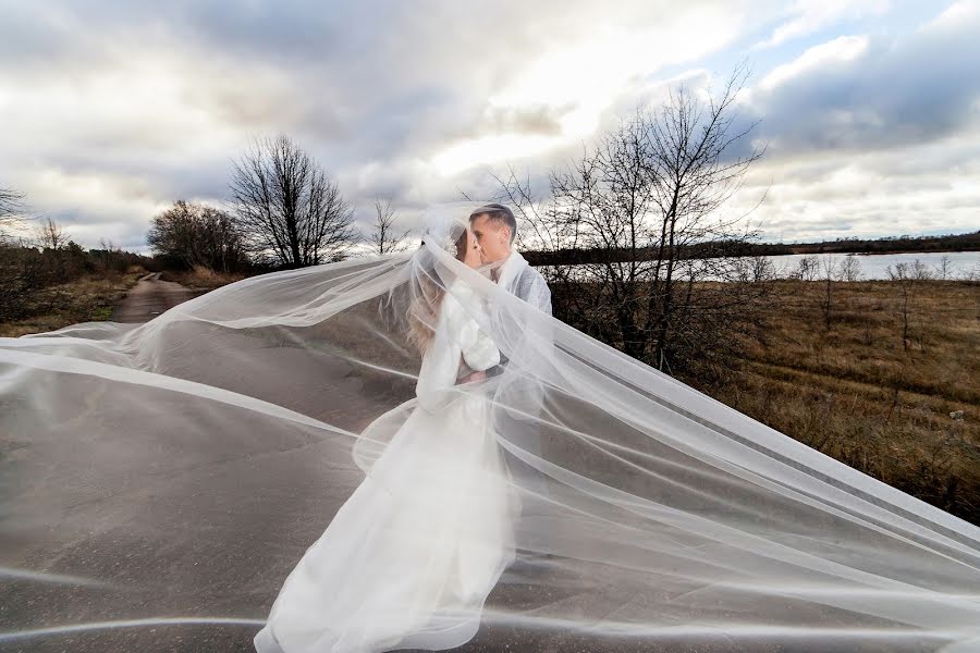 Wedding photographer Sergey Ezerskiy (esv1981). Photo of 9 December 2019