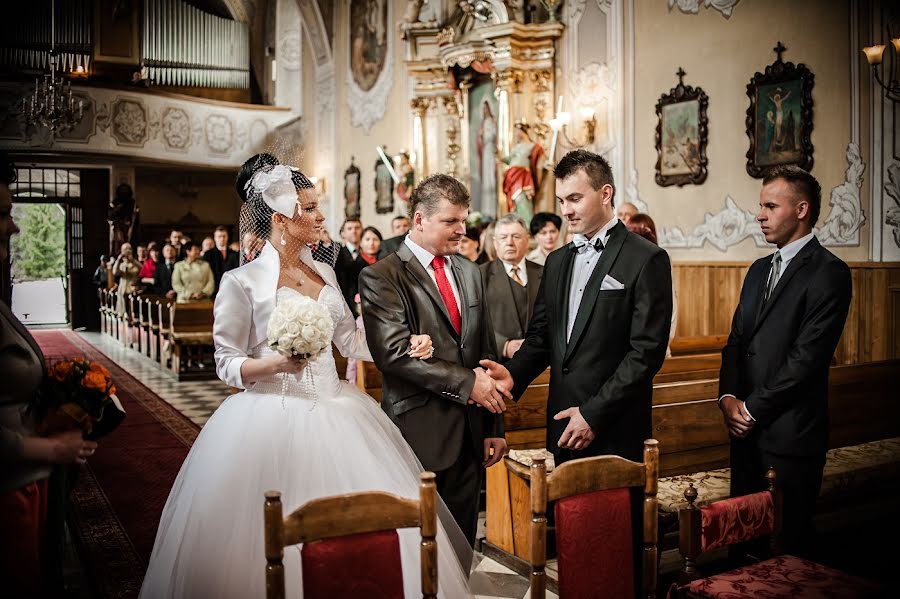 Fotografo di matrimoni Tomasz Sobota (sobota). Foto del 7 aprile 2015