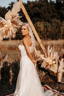 Wedding photographer Sasha Aksenova (aleksasha). Photo of 5 September 2022