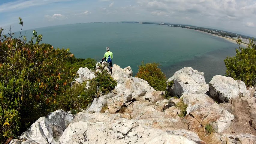 Bukit Batu Putih Peak