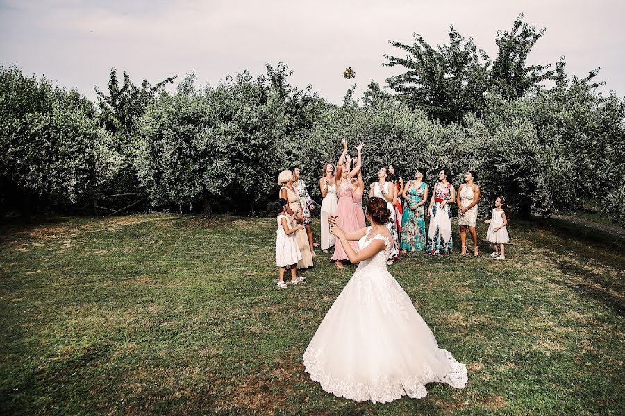 Fotógrafo de casamento Carmelo Ucchino (carmeloucchino). Foto de 4 de abril 2020