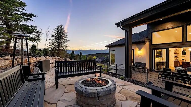 House with terrace - photo 1