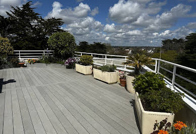 Apartment with terrace 17